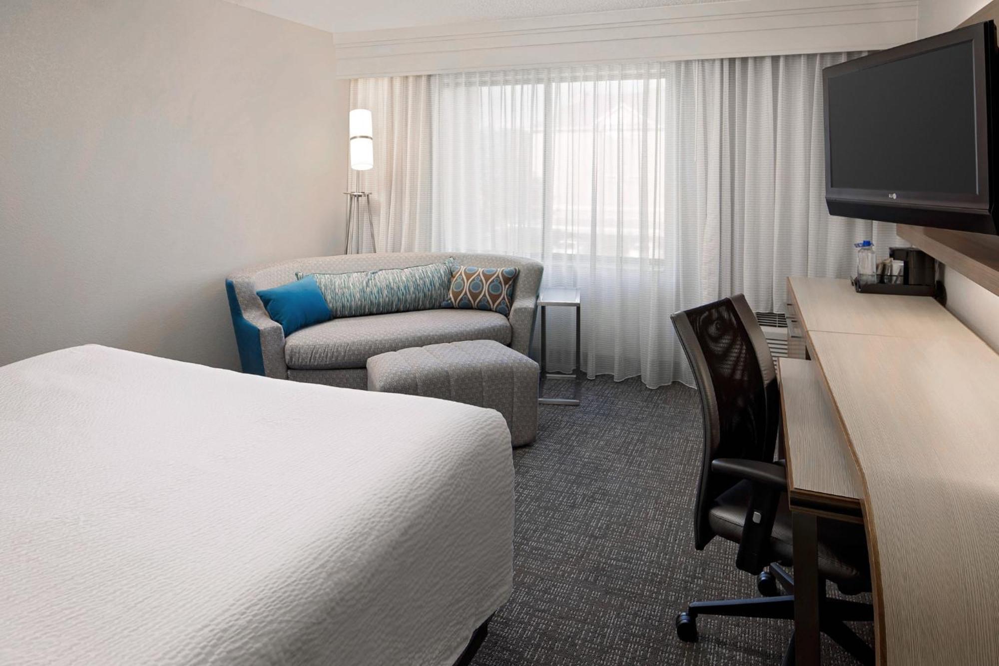 Courtyard Westchase Houston