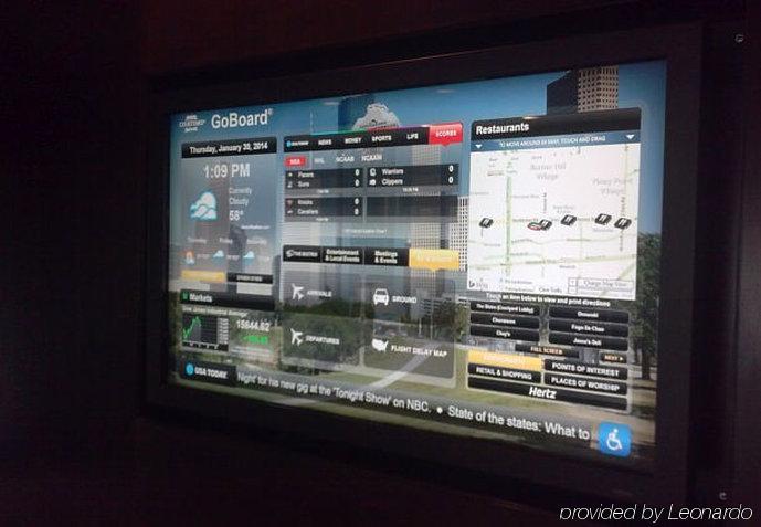 Courtyard Westchase 3*