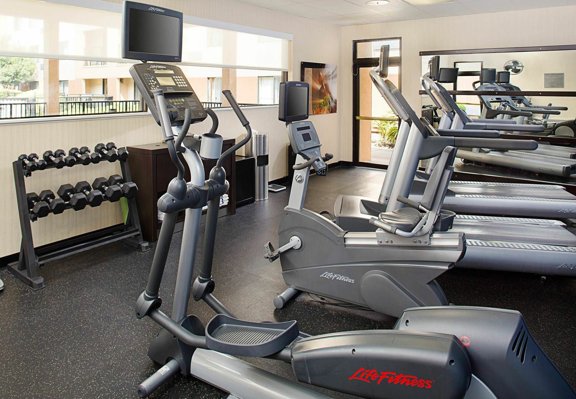 Hotel Courtyard Westchase 3*