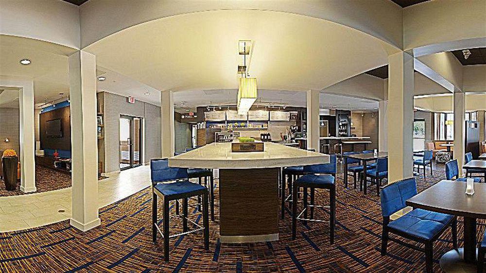 Hotel Courtyard Westchase