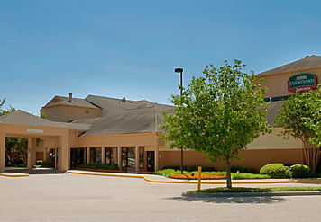 Courtyard Westchase Hotel 3*